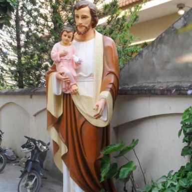 Thi công tượng Công giáo ngoài trời cần chú ý điều gì?