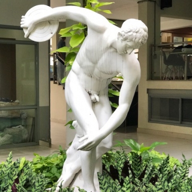 Tượng cổ điển bằng composite: Nét đẹp vượt thời gian trong trang trí