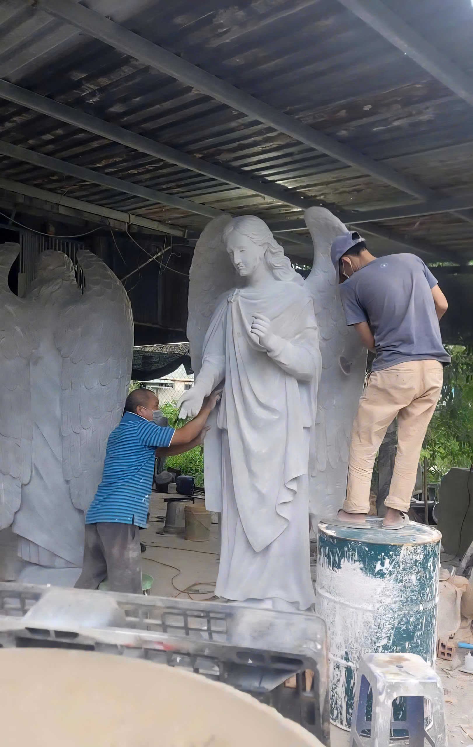 thi công tượng công giáo