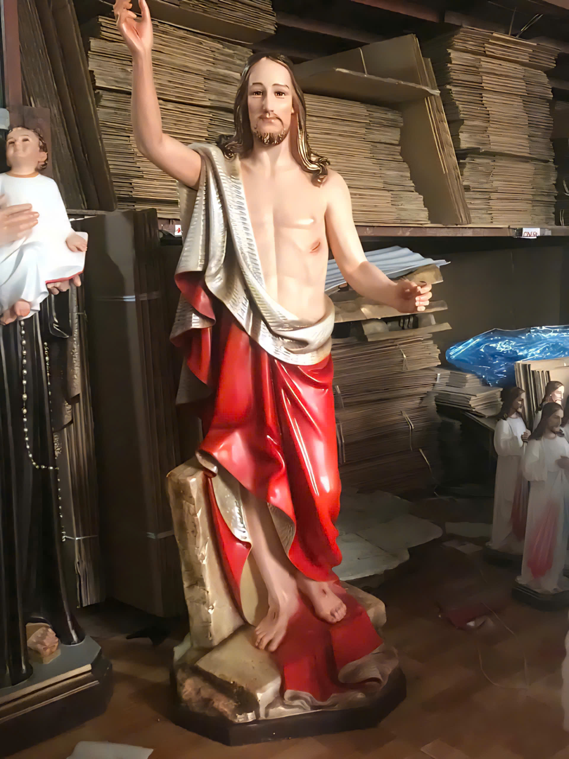 thi công tượng công giáo