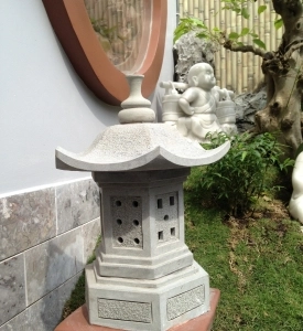 Đèn Đá Sân Vườn