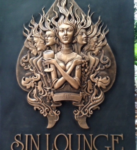 Phù Điêu Trang Trí Quán Bar