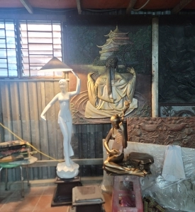 Tượng Đèn Composite Trang Trí Phòng Khách